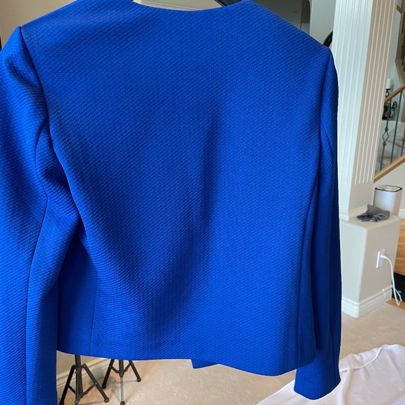 Cropped Blue Blazer - Picture 5 of 6